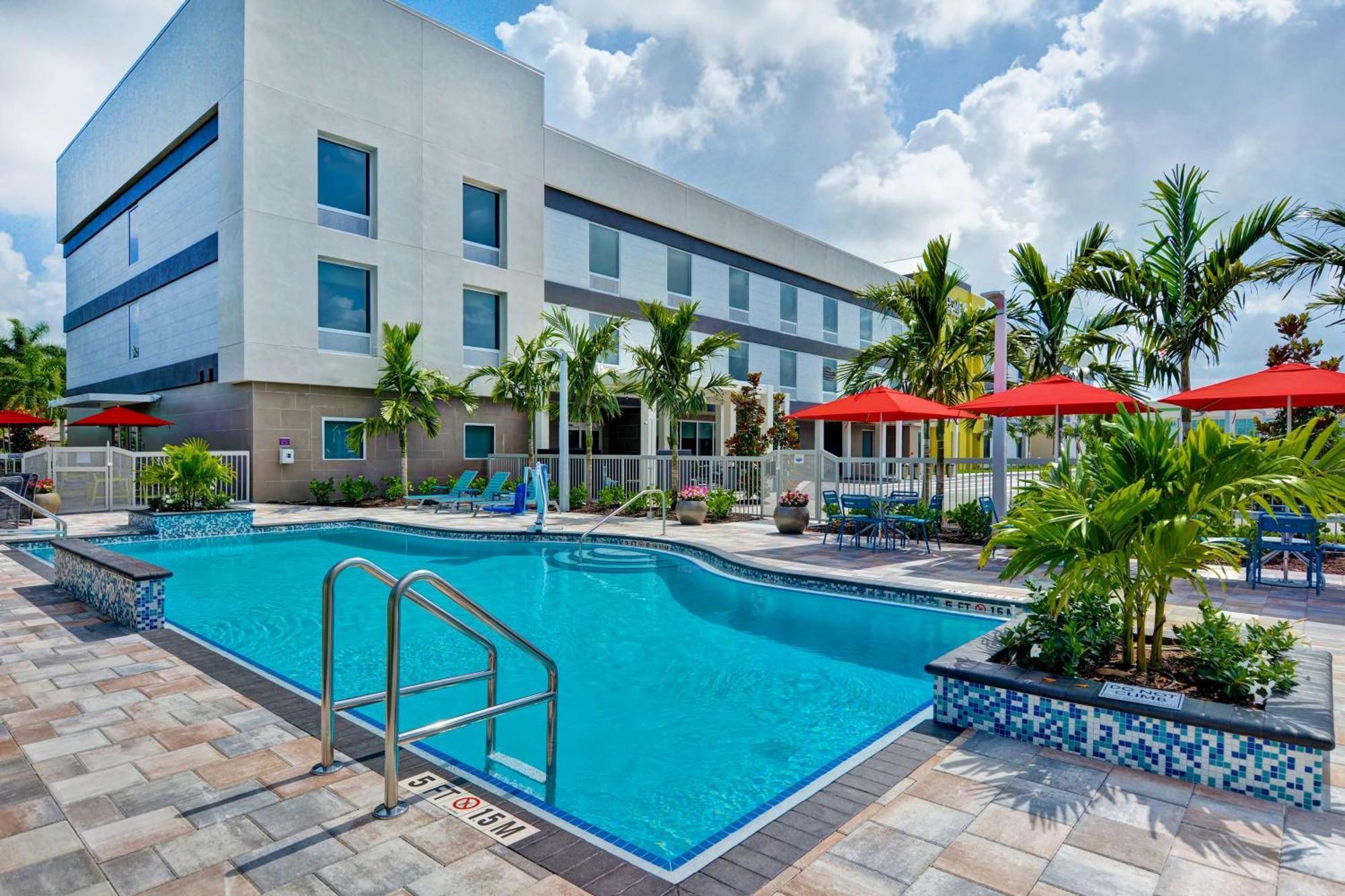 Home2 Suites By Hilton Naples I-75 Pine Ridge Road Bagian luar foto